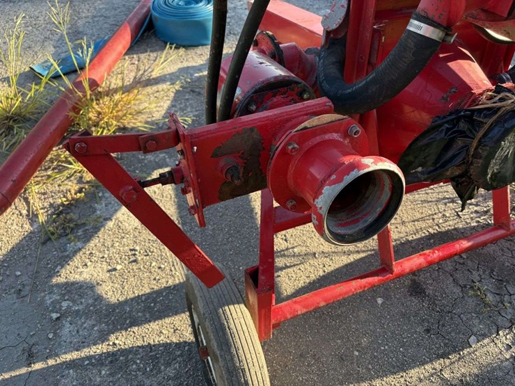 van-dale-liquid-manure-pump,-hydraulic,-self-priming,-540-pto,-on-2-wheel-cart,-15’x6”-suction-hose,-image-7