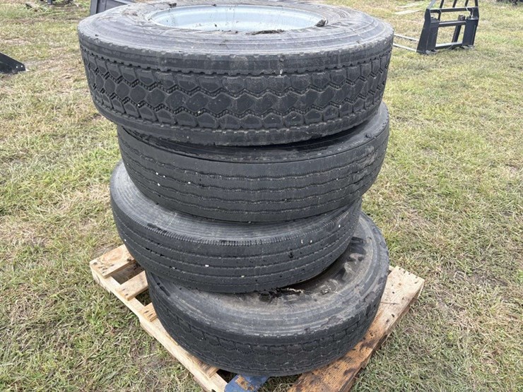 (4)-11r22.5-truck-tires-on-rim-clamp-rims,-used,-buying-all-for-one-money-image-2