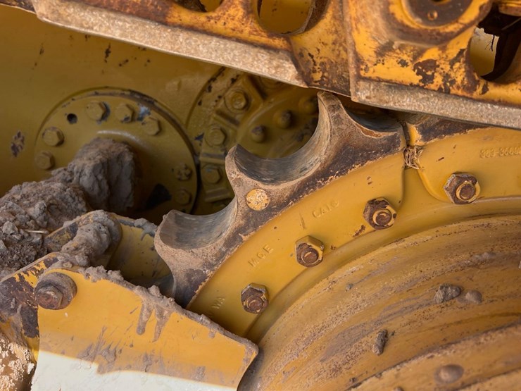 2020-caterpillar-d6k2-lgp-image-28