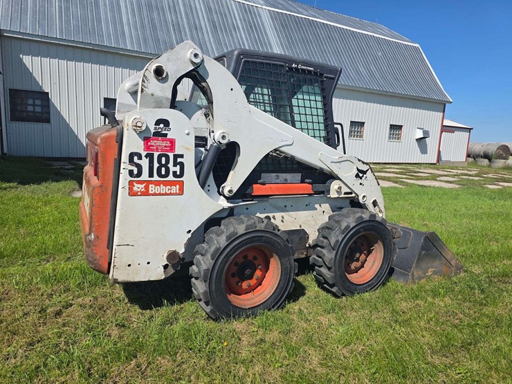 2010-bobcat-s185-image-7