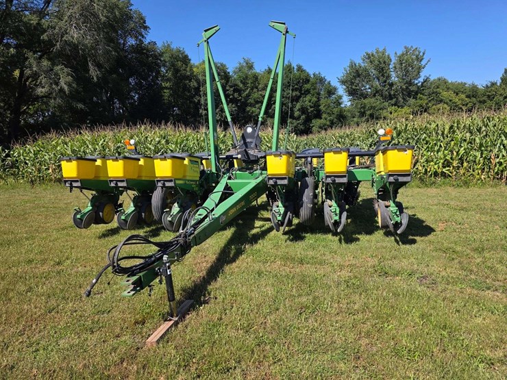 john-deere-7200-image-2