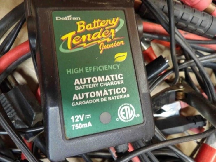 battery-charger/cables-image-3