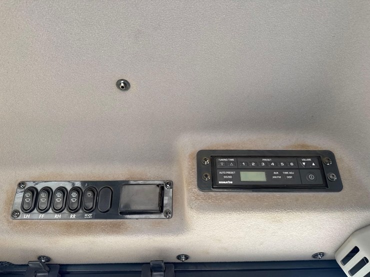 2019-komatsu-d51px-24-image-35