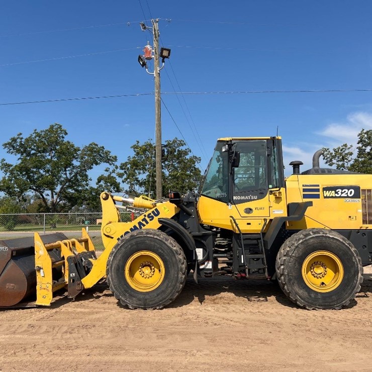 2019 KOMATSU WA320-8