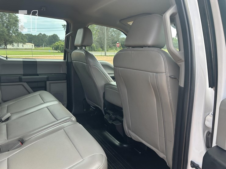 2020-ford-f150-image-35