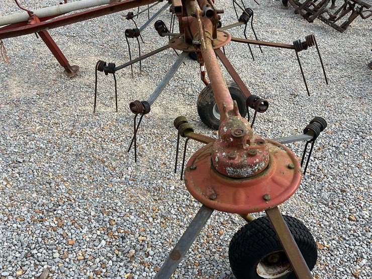 hesston-3717-image-3