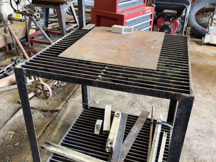welding-table,-30”x30”x36”-tall,-on-wheels-image-3