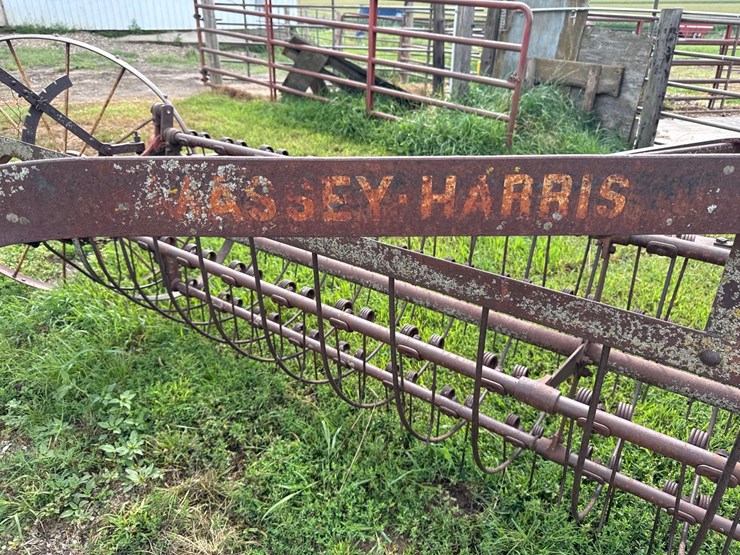 massey-harris-steel-wheel-side-rake-image-5