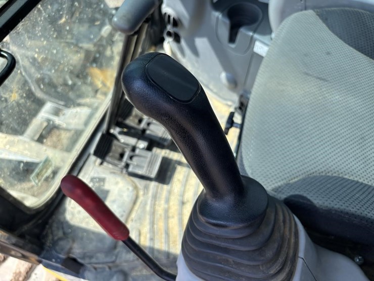 2023-deere-60g-image-29