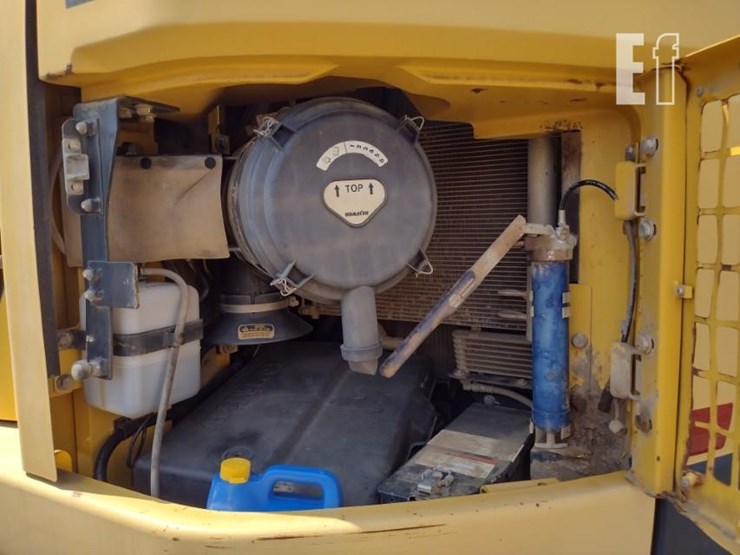 2011-komatsu-pc228us-lc-8-image-46