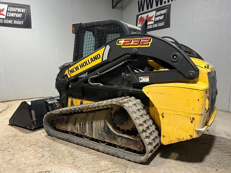 new-holland-c232-image-3