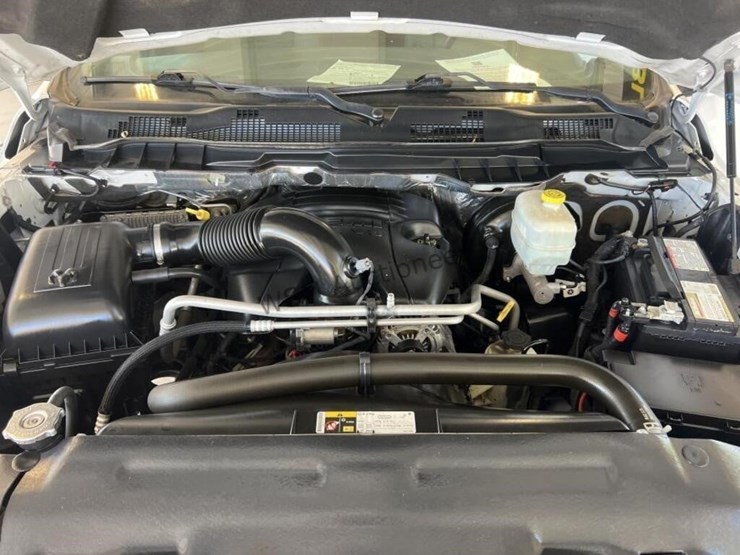 2016-ram-2500-p/u-image-11
