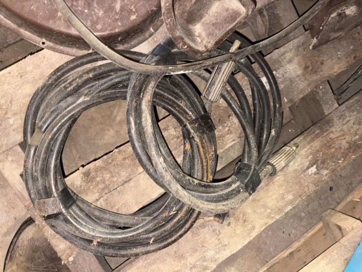 pallet-of:-steel-cable,-lights,-plastic-letters,-welder-cable,-buying-all-for-one-money-image-2