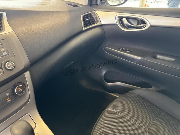 2014-nissan-sentra-sdn-image-18