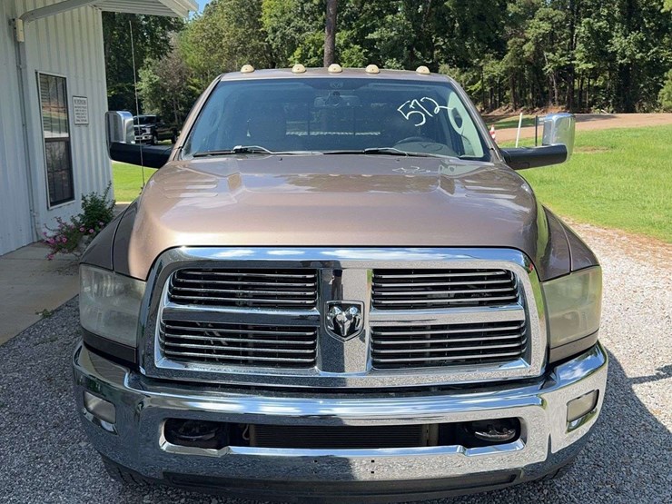 2010-dodge-3500-image-5