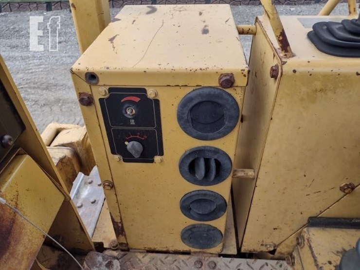 1999-caterpillar-d5c-xl-image-11