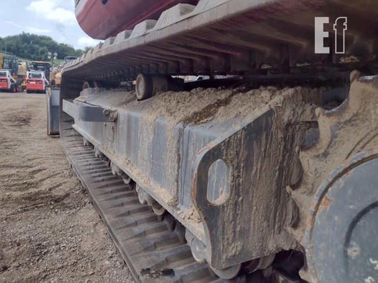 2022-takeuchi-tb290-image-29
