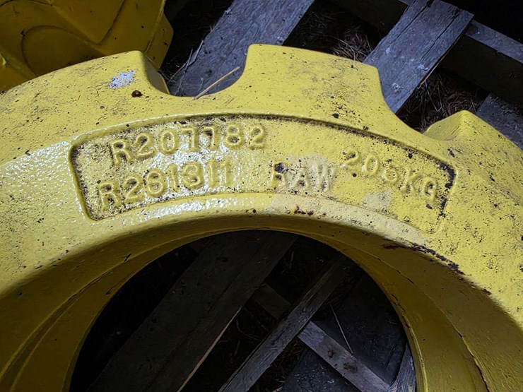 (2)-john-deere-rear-wheel-weights,-205kg,-part-#-in-photos-image-2