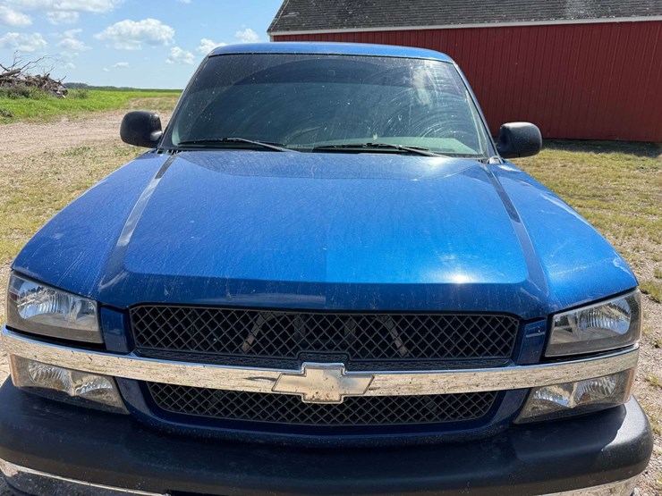 2003-chevrolet-1500-image-12