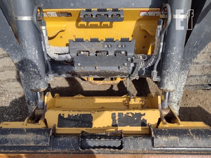 2022-deere-333g-image-14