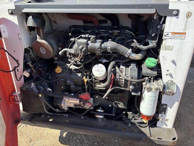 2021-bobcat-s740-image-31