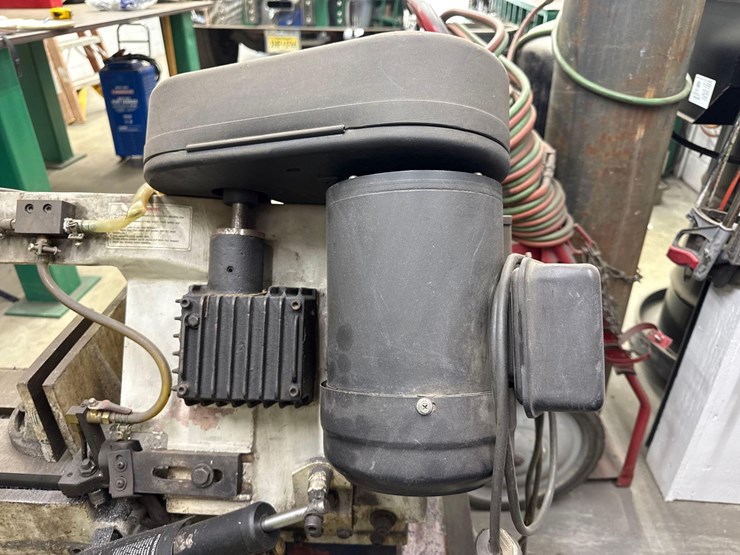 bolto-tools-horizontal-band-saw-support-equipment-image-3