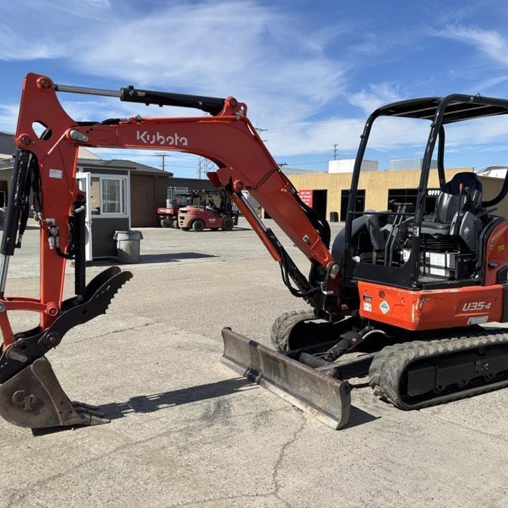 2021 KUBOTA U35-4