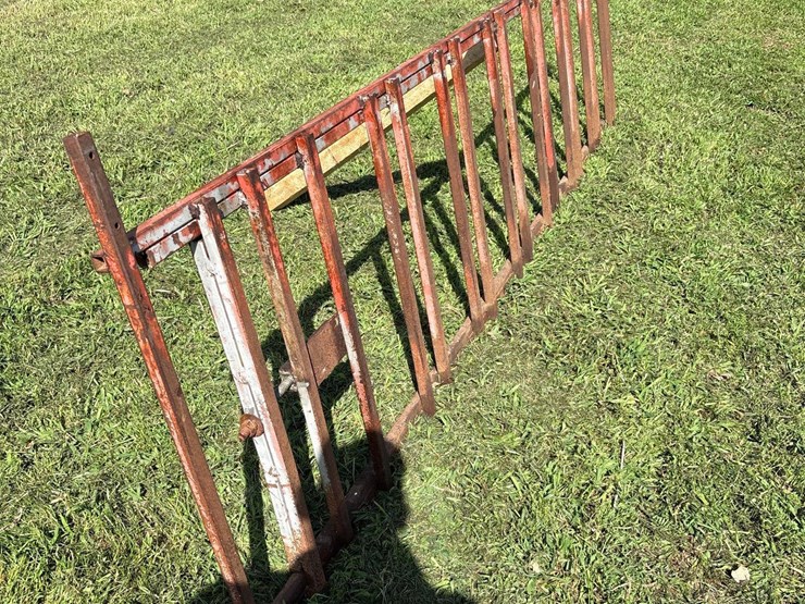 10’-adjustable-steel-sorting-gate-image-1