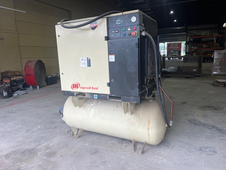 #200-•-ingersoll-rand-up6-30-125-12-compressor-image-2