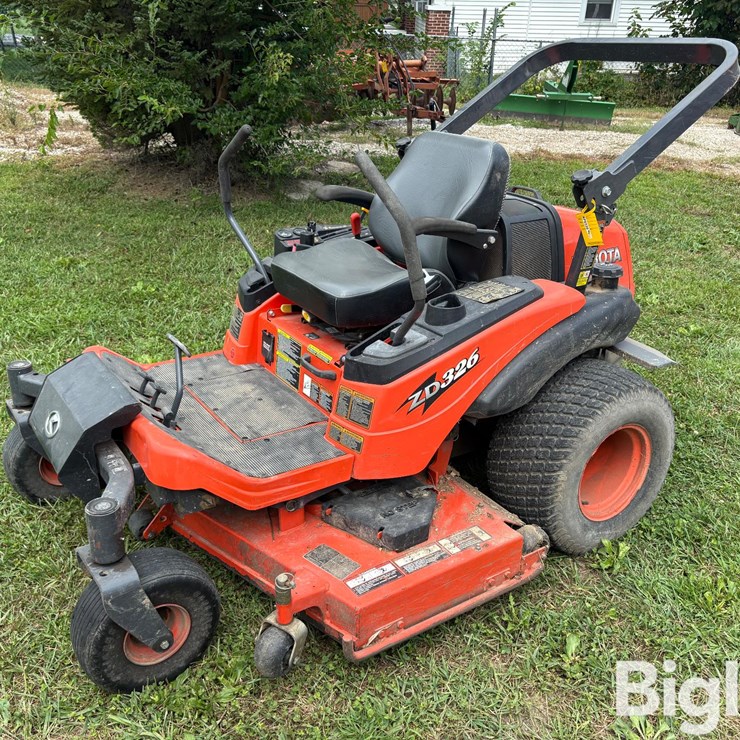 KUBOTA ZD326RP