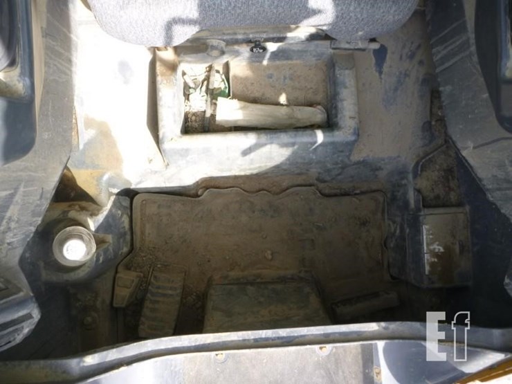 2023-deere-325g-image-12