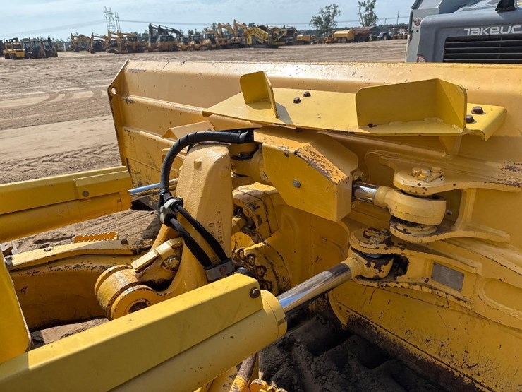 2019-komatsu-d51px-24-image-22