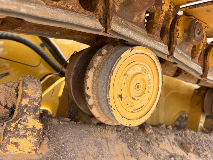 2021-caterpillar-d4-lgp-image-11