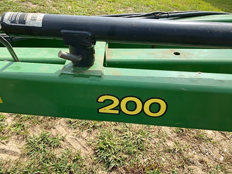john-deere-200-image-34