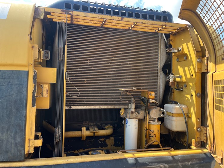 2008-caterpillar-324d-image-18