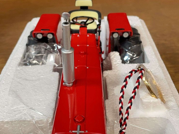 1/16-farmall-706-precision-nib-ertl-image-8
