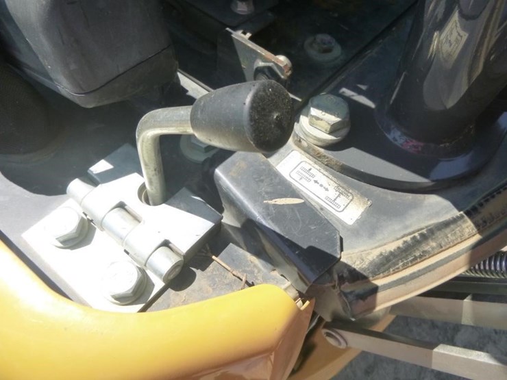 2022-deere-17g-image-28