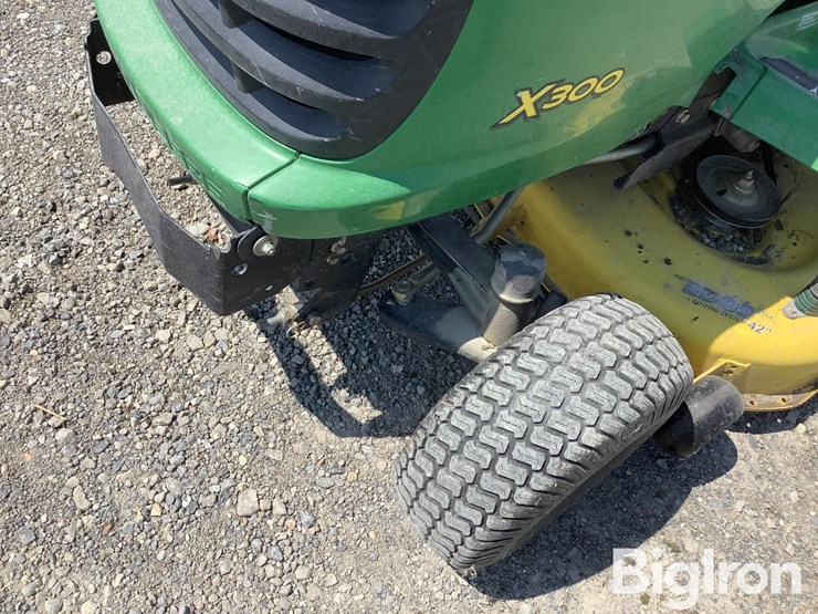 john-deere-x300-image-20
