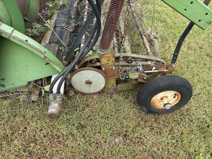 john-deere-224-image-4