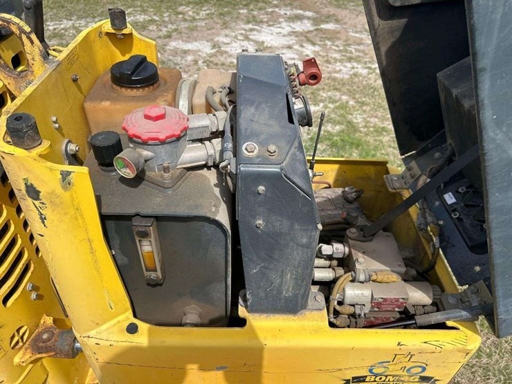 2017-bomag-bmp8500-image-16