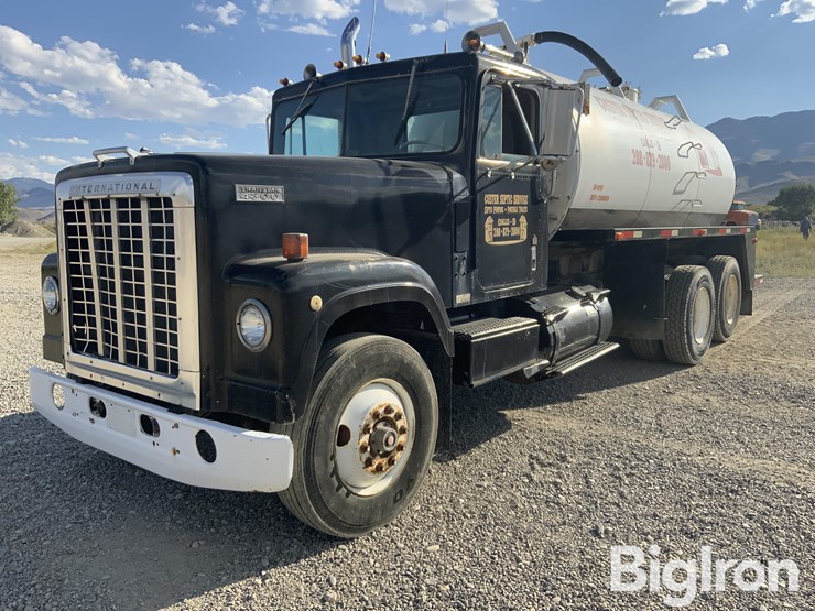 1977-international-durastar-4300-image-1