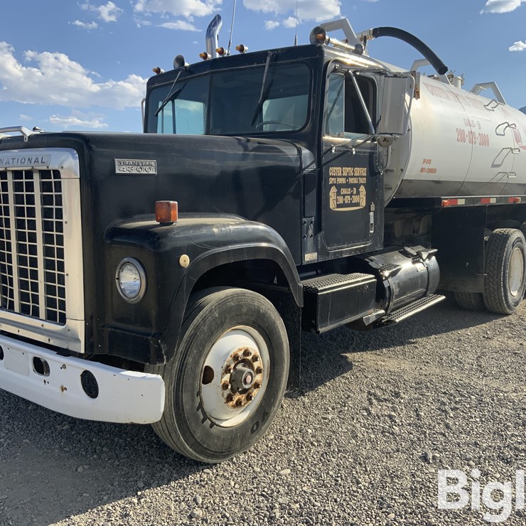 1977 INTERNATIONAL DURASTAR 4300