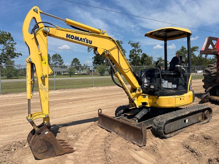 2015-komatsu-pc35-image-8