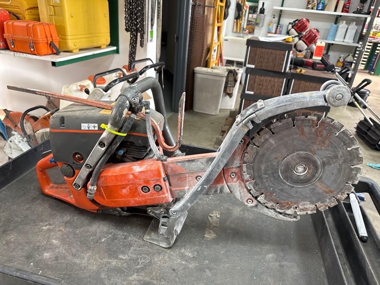 husqvarna-k760-cut-n-break-gas-cutoff-saw-support-equipment-image-2