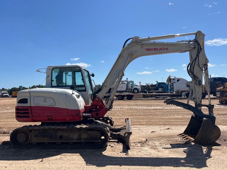 2015-takeuchi-tb290-image-5