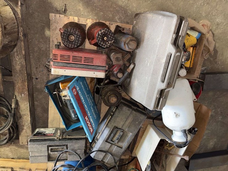 pallet-of:-hyd-bottle-jacks,-screw-jacks,-jig-saw,-solder-gun,-4”-angle-grinder,-air-nailer,-pry-bar-image-14