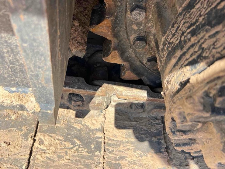 2019-caterpillar-330gc-image-29