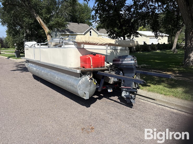 1997-smoker-craft-20’-pontoon-boat-w/motor-&-trailer-image-7