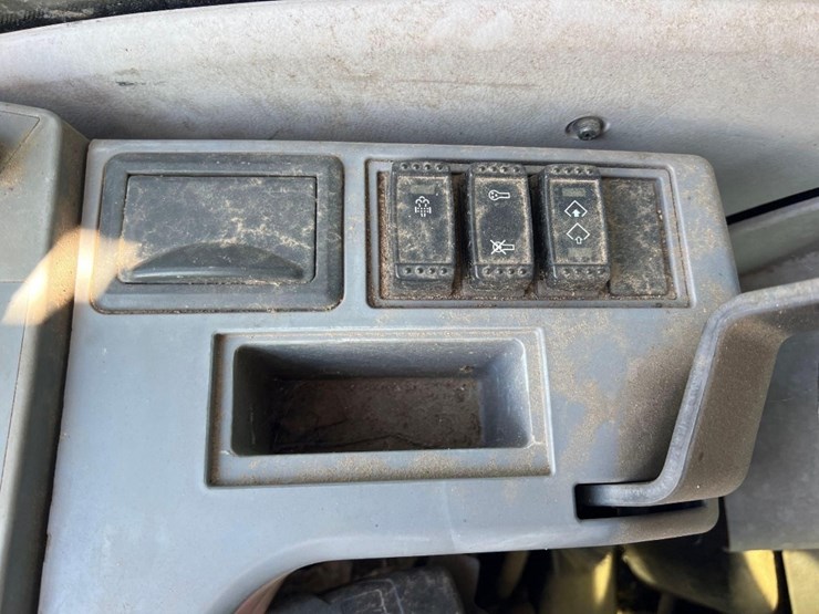 2018-deere-160g-lc-image-44