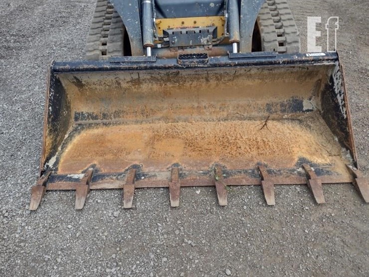 2020-deere-325g-image-16